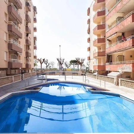 P2. Pretty, * Pineda de Mar