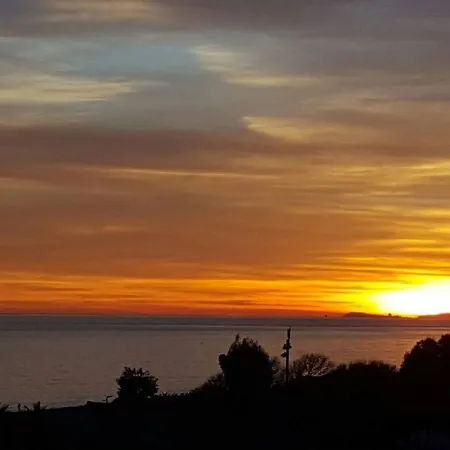P2. Pretty, * Pineda de Mar
